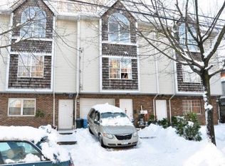 28 Carroll Pl, Staten Island, NY 10301