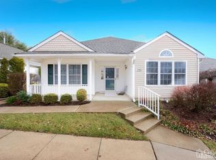 250 Nighthawk Dr, Monroe Township, NJ