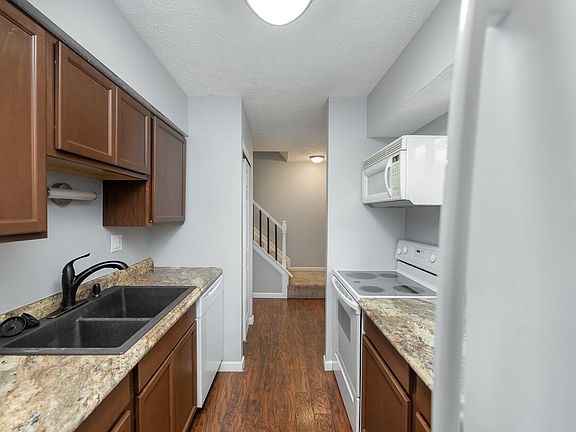2nd image of 4183 Elmwood Ct APT 8