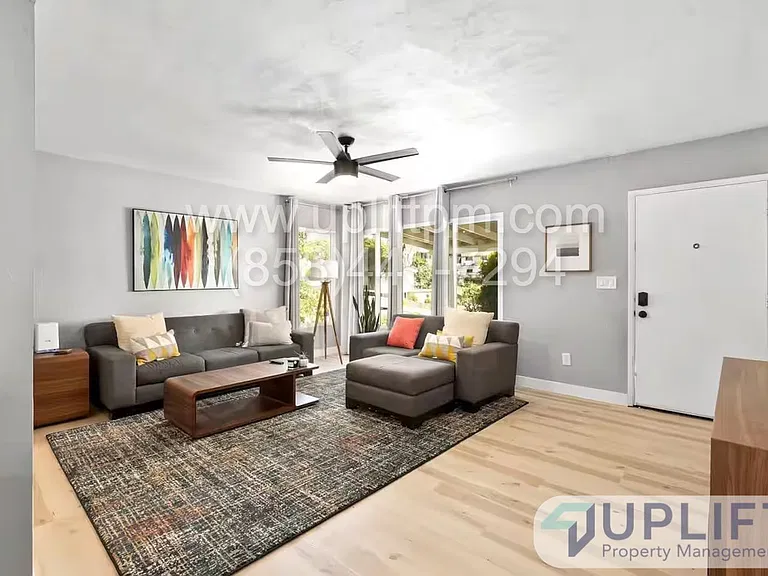 5520 Olvera Ave — Photo 6