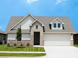 10209 NW 27th St, Yukon, OK 73099