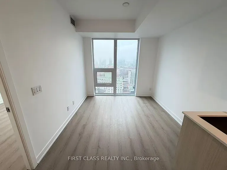 100 Queen St E #2209 — Photo 13