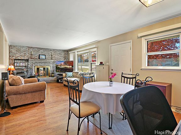 3rd image of 25408 W Lincoln Dr