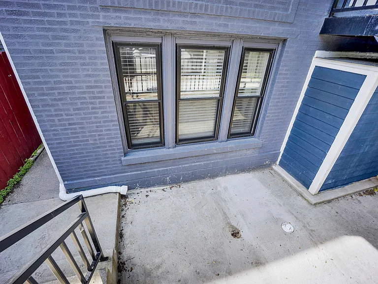 1851 W Dickens Ave #1F — Photo 17