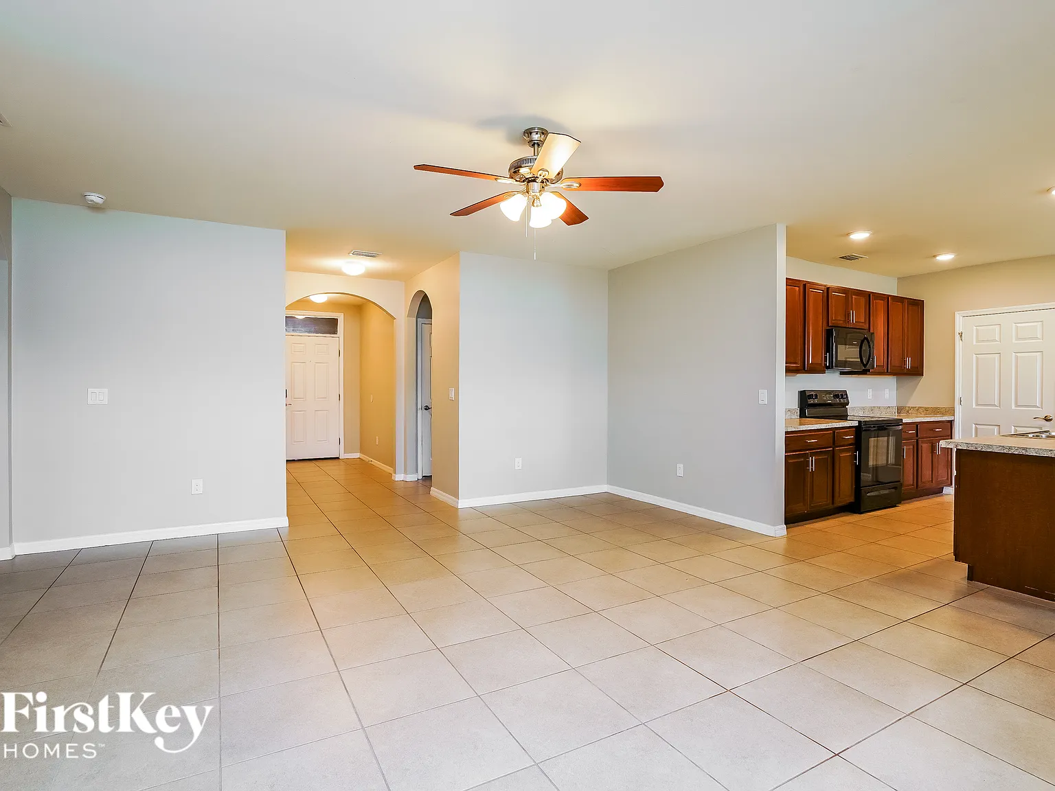4 bed, 2.0 bath, 2090 sqft, $2,665 — Photo 3