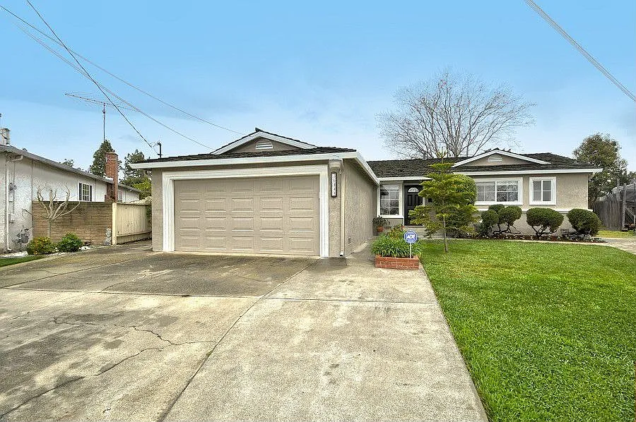 36141 Anvers Pl photo 1