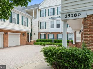25280 Lake Shore Sq UNIT 301, Chantilly, VA 20152