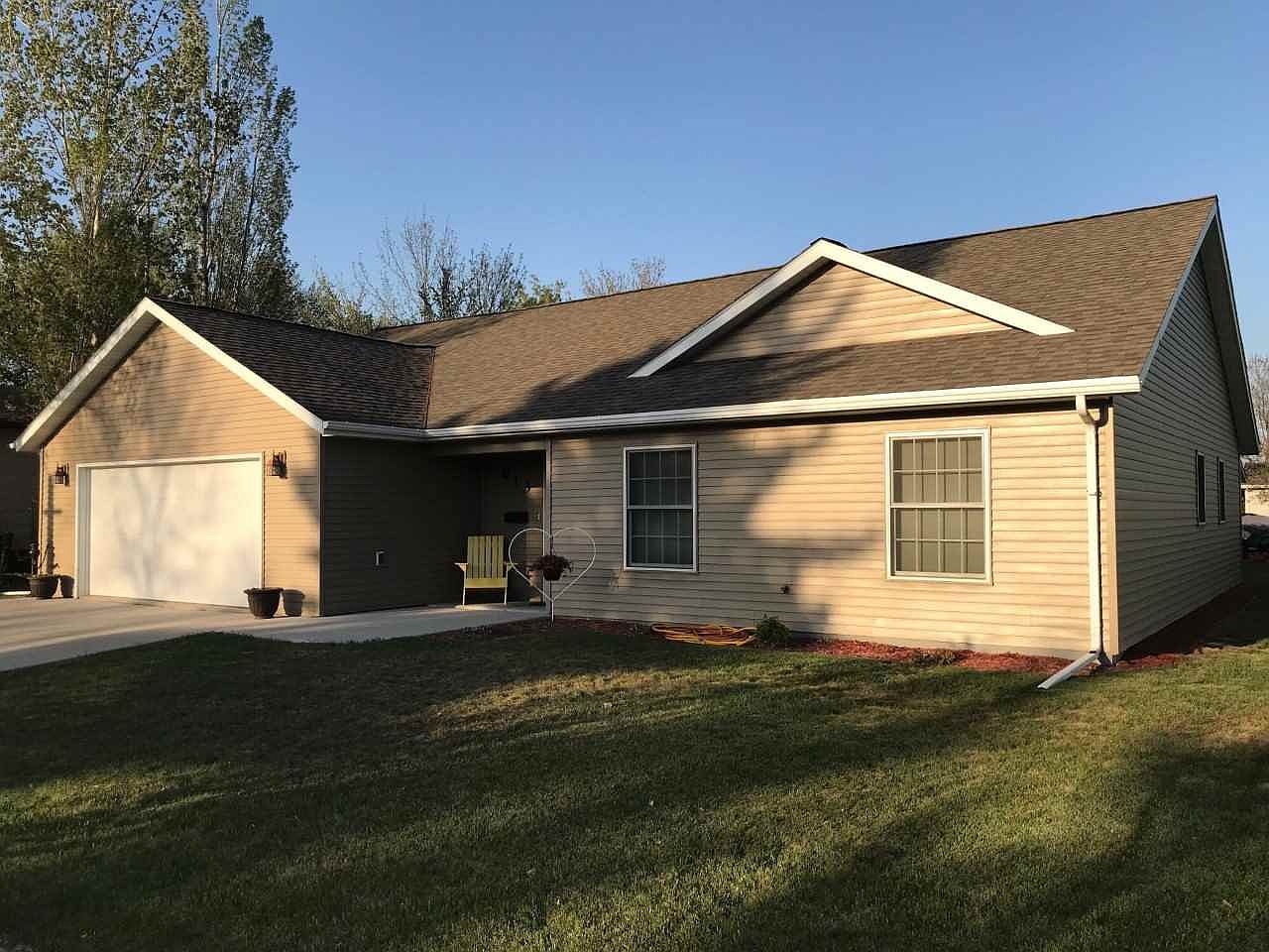 813 Nichol St, Bottineau, ND 58318 Zillow