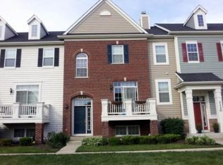 3128 Taunton St, Elgin, IL 60124