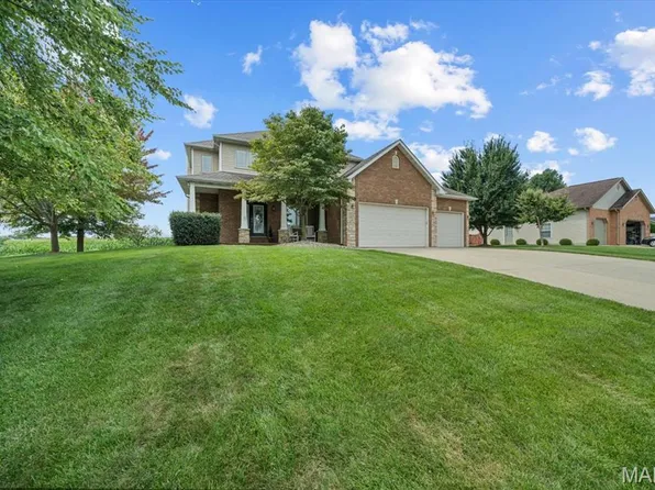 2045 Grandview Dr, Saint Jacob, IL 62281