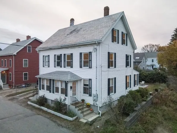 12 1st St #12, Ipswich, MA 01938
