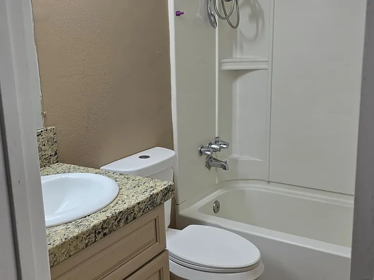 8437 W Roma Ave — Photo 10