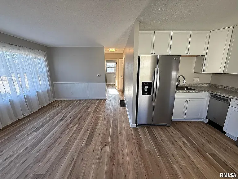 3520 Greenbrier Dr — Photo 6