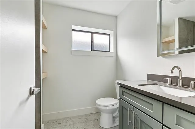 2115 Danneel St #102 — Photo 5
