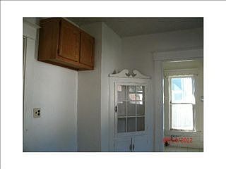 4th image of 118 E Johnson St