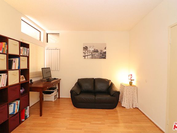 5th image of 729 S Hobart Blvd APT 12
