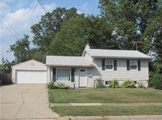 2209 E Santom Rd, Stow, OH 44224