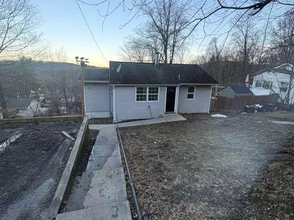 4 Sunrise Trl, Monroe, NY 10950