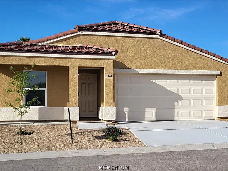 1141 Aspen Dr — Photo 1
