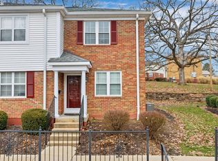 9175 N Swan Cir, Saint Louis, MO 63144