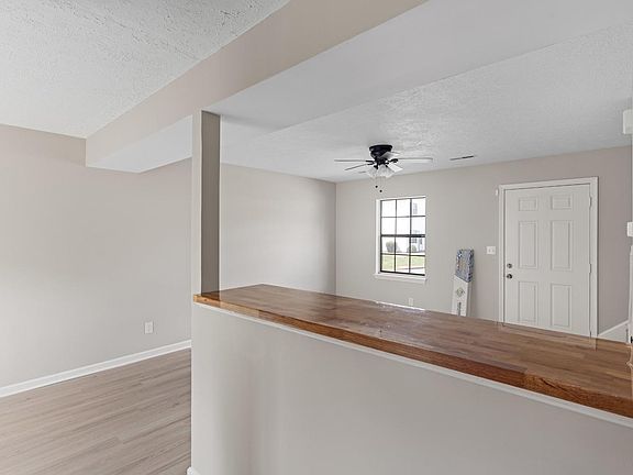 5th image of 34 Countryplace Ln