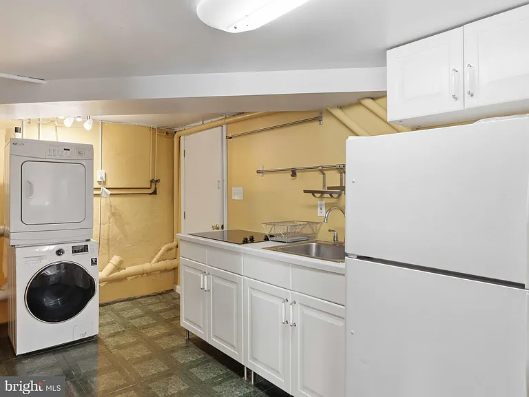 1435 Bolton St — Photo 2