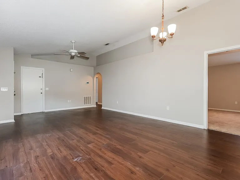 5919 Lake Front Dr — Photo 4