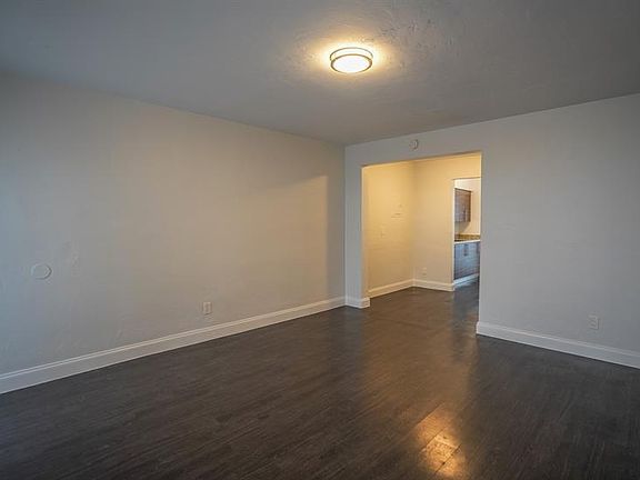 5th image of 7311 Byron Ave #7-7-7311