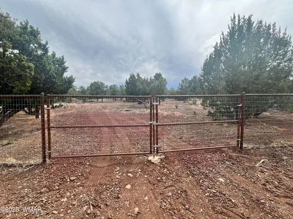 12 N 8401st, Vernon, AZ 85940