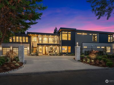 9041 NE 28th Street, Clyde Hill, WA, 98004