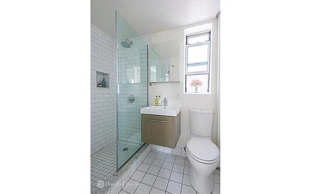 Sold by Douglas Elliman | media 21