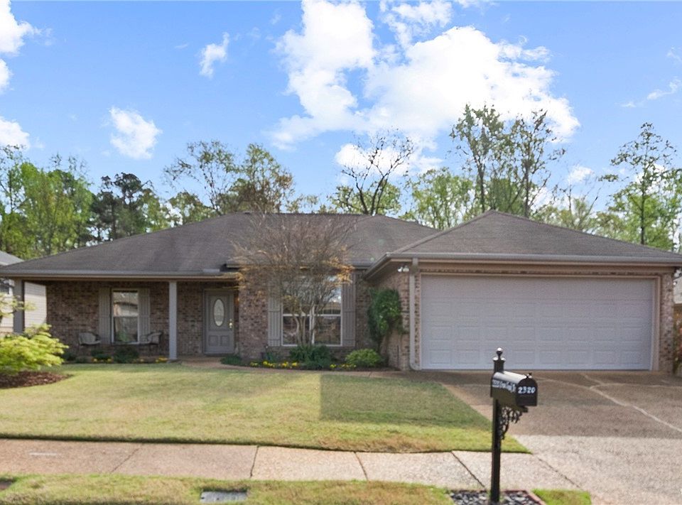 1st image of 2320 Cross Creek Dr