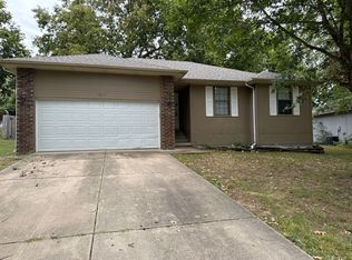 4540 S Leroy Ave, Springfield, MO 65810