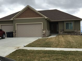 7329 Andy Dr, Lincoln, NE 68516