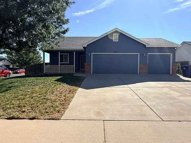 132 S Sydney Ct