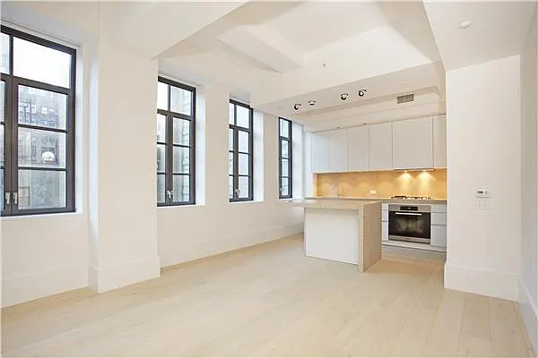 Rented by Century 21 Metropolitan | media 13