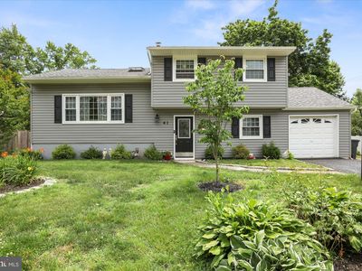 41 Hedgerow Dr, Morrisville, PA, 19067