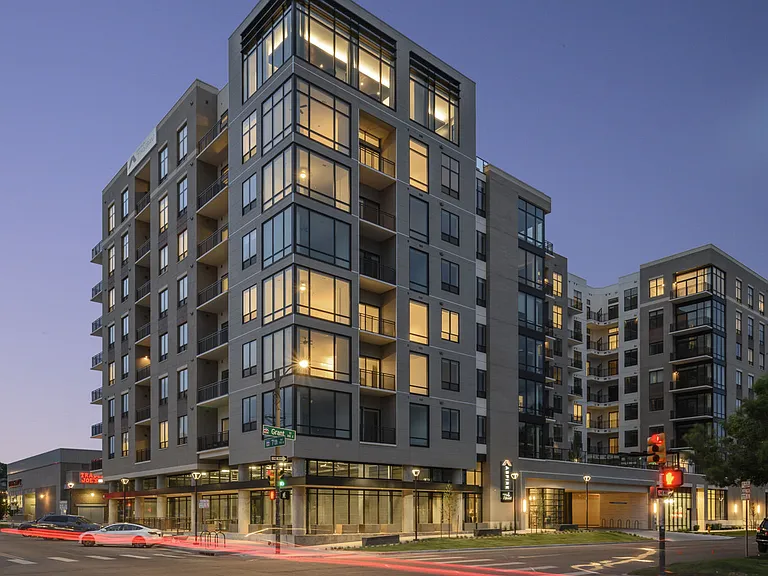 Aspire 7th and Grant — Photo 1