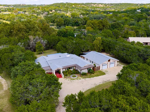 1121 Monroe Dr, Kerrville, TX 78028