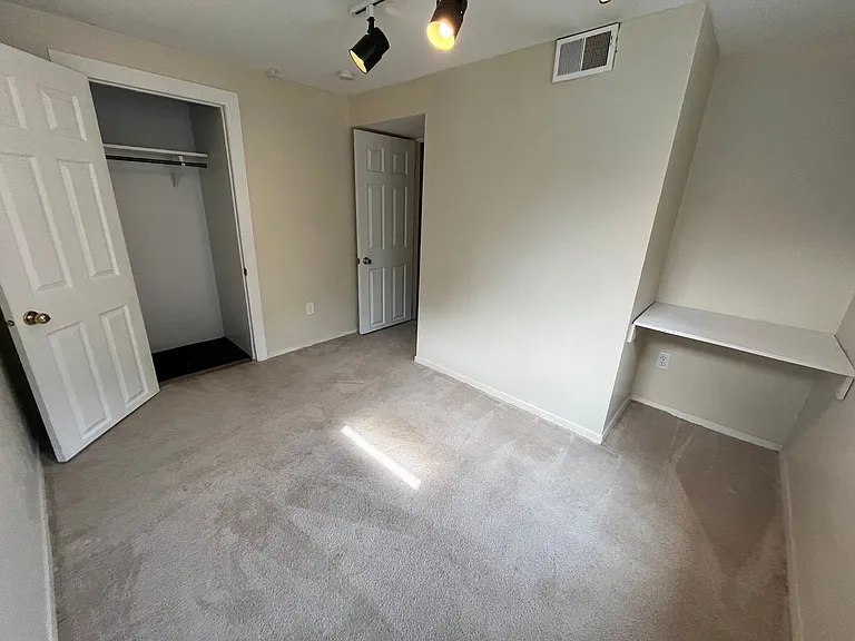 901 N Garfield Ave — Photo 23