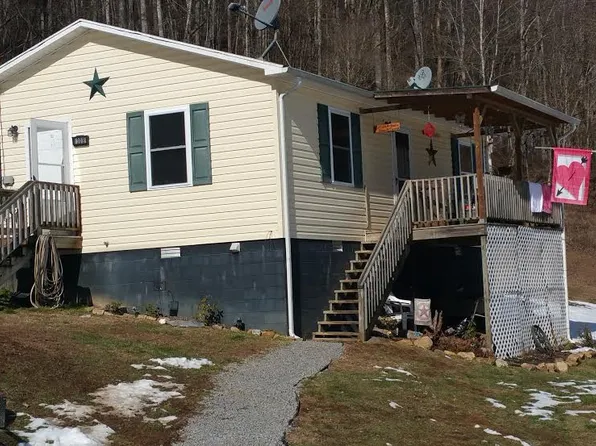 308 Sub Hollow Dr, Rose Hill, VA 24281