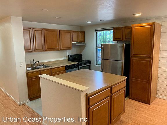 3rd image of 1727 University Ave #8570067