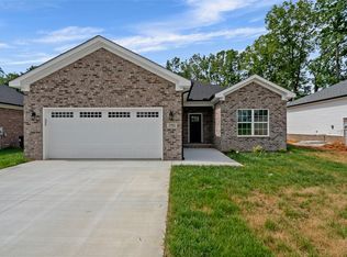 2784 Cedrus Ave, Bowling Green, KY 42101