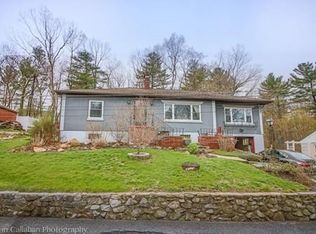 4 Villa Dr, Hopedale, MA 01747