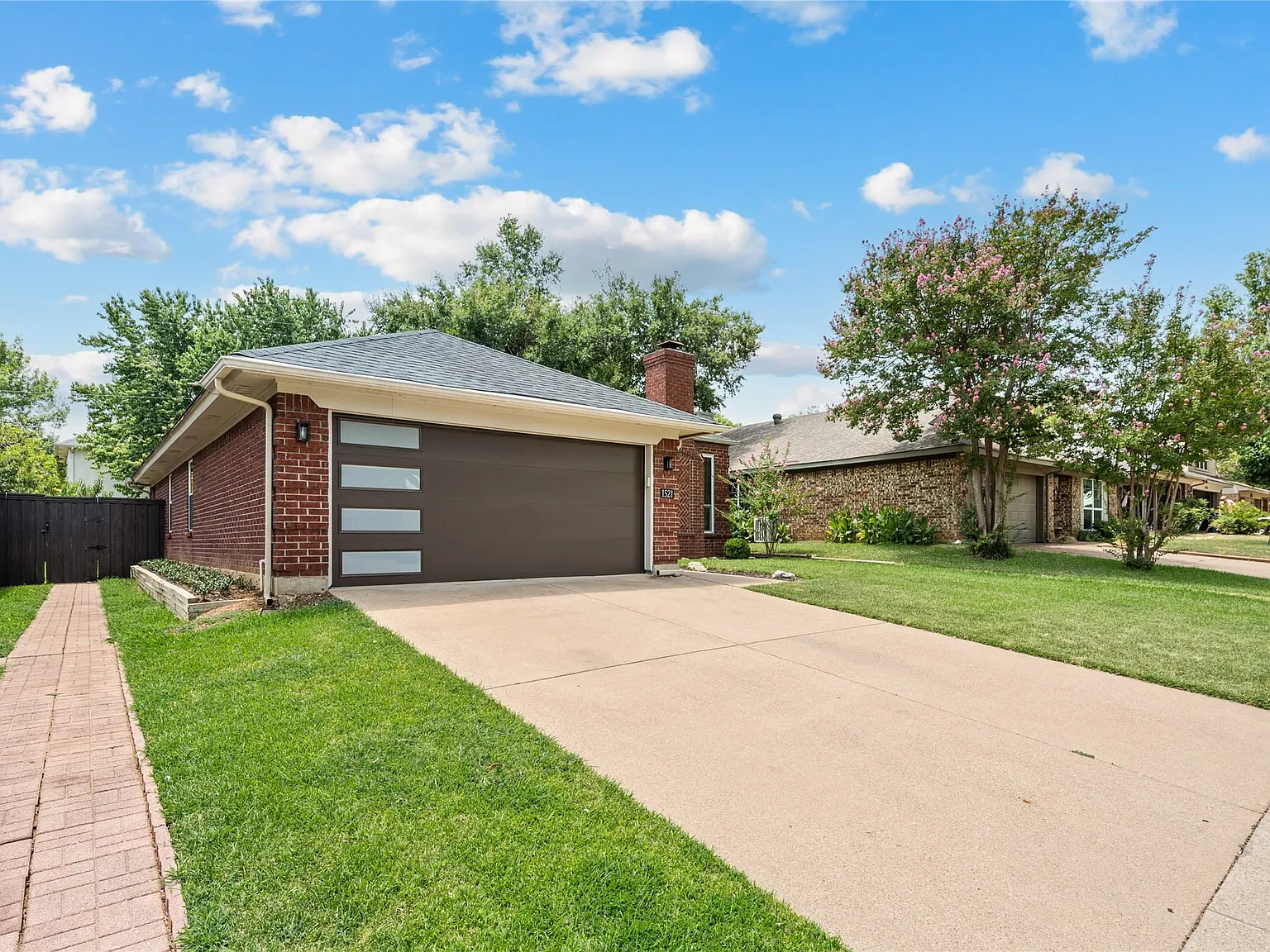 3 bed, 2.0 bath, 1553 sqft, $2,900 — Photo 2