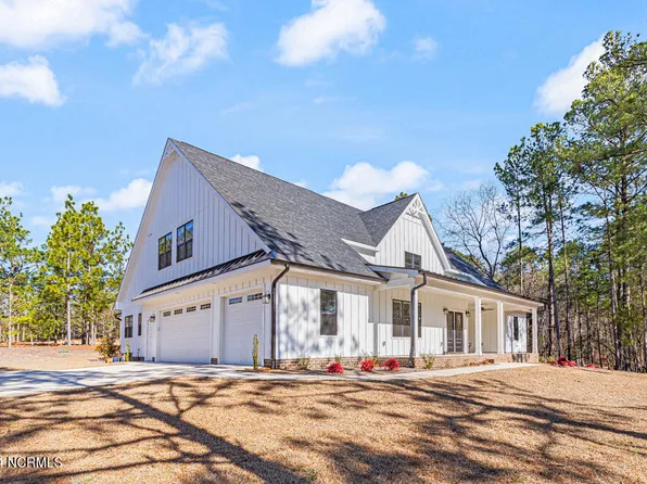 186 Longleaf Drive, West End, NC 27376