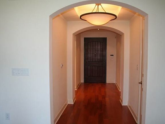 2nd image of 1010 Genter St Unit 201
