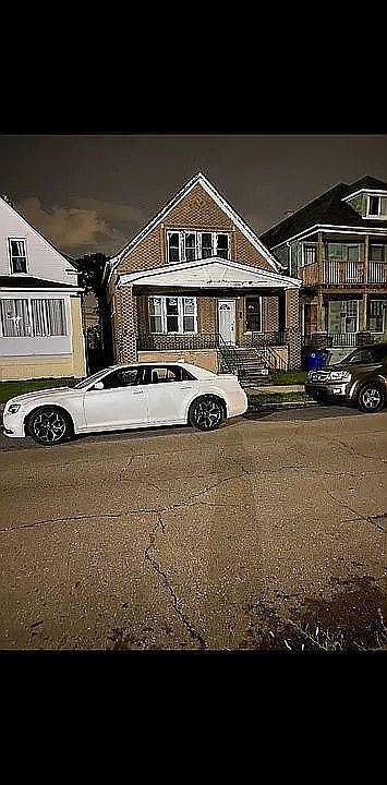 1st image of 2400-1 Hewitt Ave