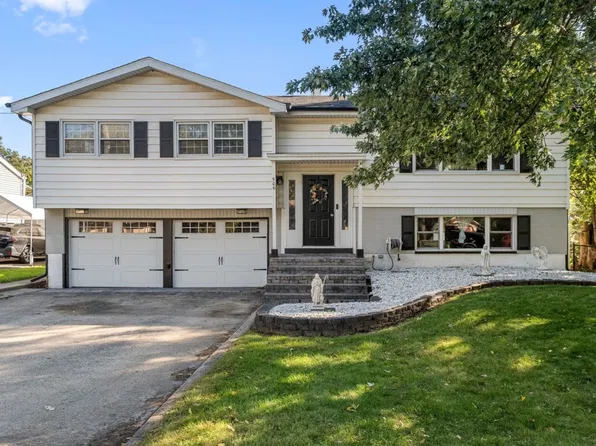 506 Helene St, Shorewood, IL 60404