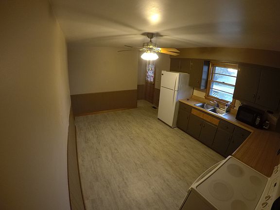 Kitchen 
Picture 1